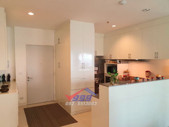 For SaleCondoPattanakan, Srinakarin : Urgent sale, owner moves country, corner room, 3 bedrooms, The Fourwings Residence on Srinakarin Road, Hua Mak.