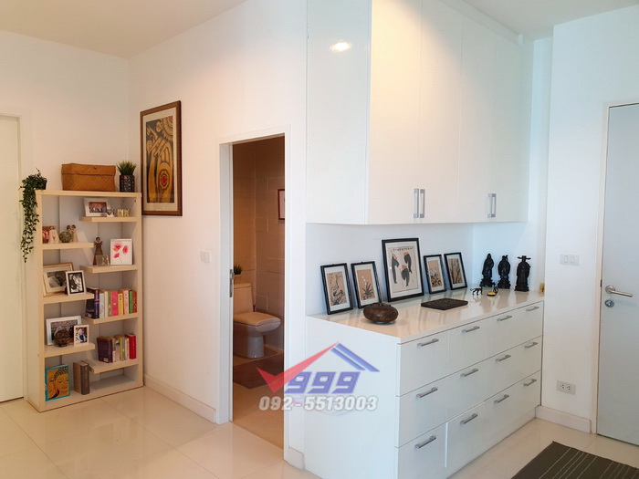 For SaleCondoPattanakan, Srinakarin : Urgent sale, owner moves country, corner room, 3 bedrooms, The Fourwings Residence on Srinakarin Road, Hua Mak.