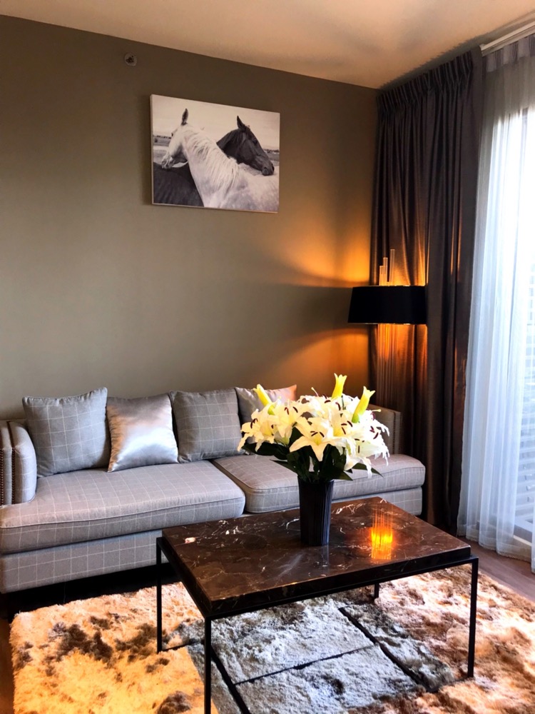 ให้เช่าคอนโดสุขุมวิท อโศก ทองหล่อ : for rent The Lofts ekkmai 1 bed big size special deal!!