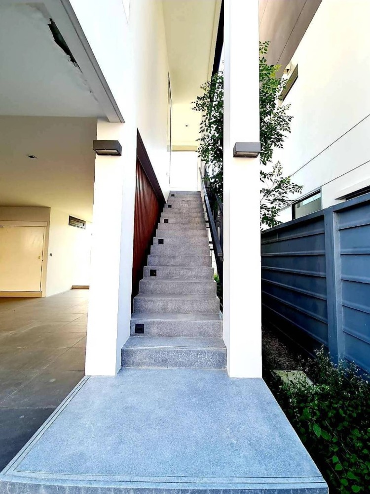 ให้เช่าบ้านพระราม 9 เพชรบุรีตัดใหม่ RCA : House Parc Priva for rent