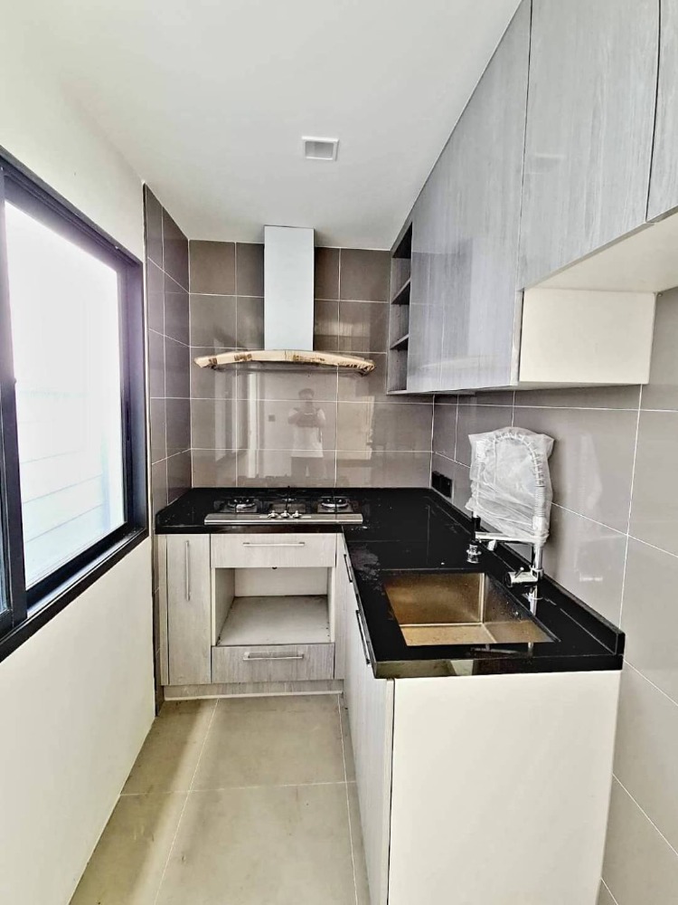 ให้เช่าบ้านพระราม 9 เพชรบุรีตัดใหม่ RCA : House Parc Priva for rent