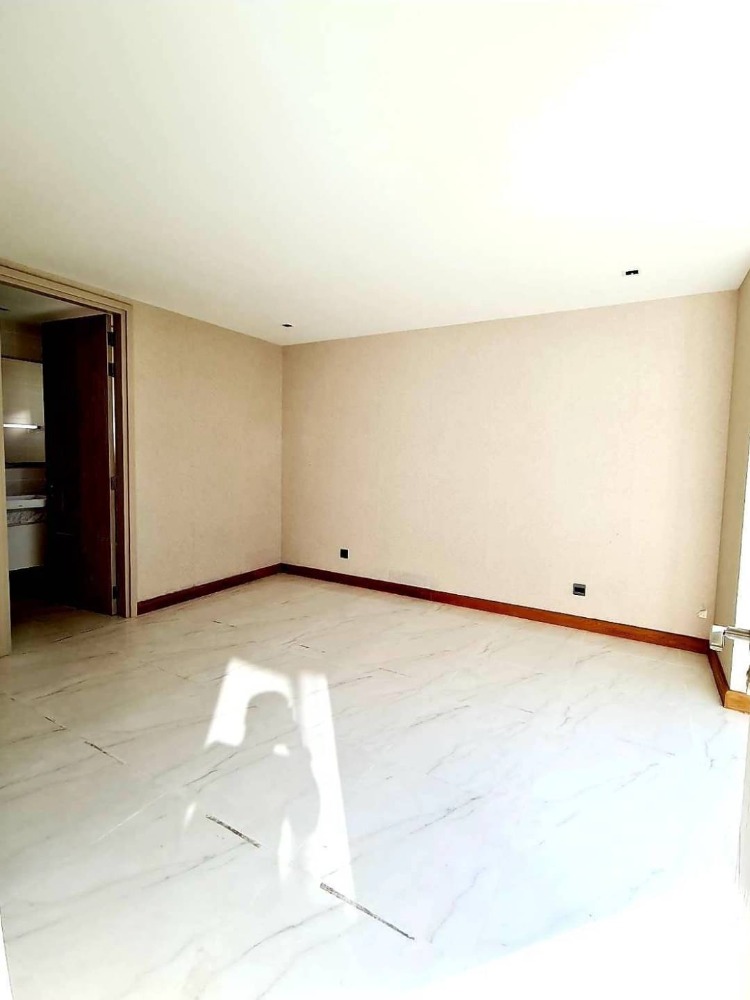 ให้เช่าบ้านพระราม 9 เพชรบุรีตัดใหม่ RCA : House Parc Priva for rent