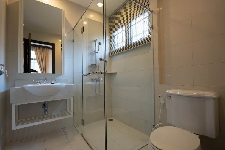 For RentHouseSathorn, Narathiwat : House arround sathorn for rent