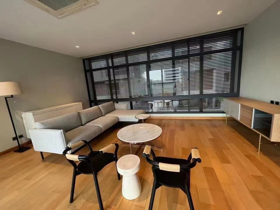 ให้เช่าบ้านพระราม 9 เพชรบุรีตัดใหม่ RCA : House Parc Priva for rent