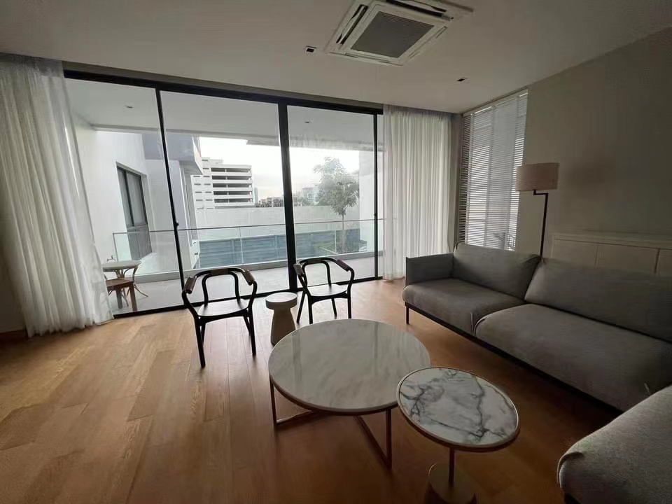 ให้เช่าบ้านพระราม 9 เพชรบุรีตัดใหม่ RCA : House Parc Priva for rent