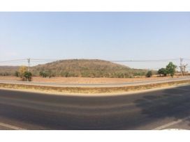 ขายที่ดินพิษณุโลก : ขายที่ดิน พรหมพิราม พิษณุโลก 31 ไร่ ที่ดินติดถนนใหญ่สายเอเชีย - เด่นชัย ราคา  24.8 ล้านบาท