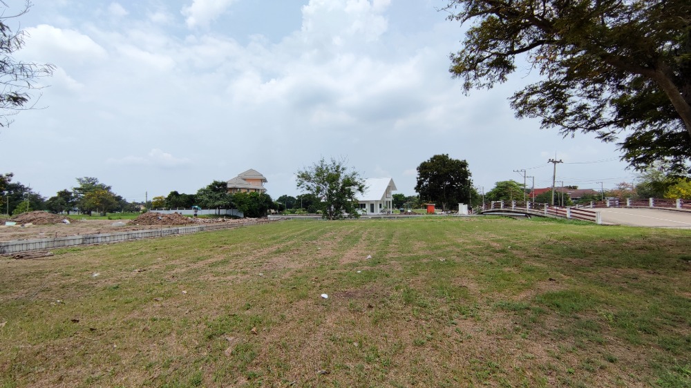 ขายที่ดินปทุมธานี รังสิต ธรรมศาสตร์ : ขาย ที่ดิน 282 ตร.วา หมู่บ้าน เดอะลากูน 1-2 สามโคก ปทุมธานี ทำเลสวย แปลงมุม ติดถนน 2 ด้าน และทะลสาบ