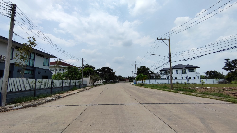 ขายที่ดินปทุมธานี รังสิต ธรรมศาสตร์ : ขาย ที่ดิน 282 ตร.วา หมู่บ้าน เดอะลากูน 1-2 สามโคก ปทุมธานี ทำเลสวย แปลงมุม ติดถนน 2 ด้าน และทะลสาบ