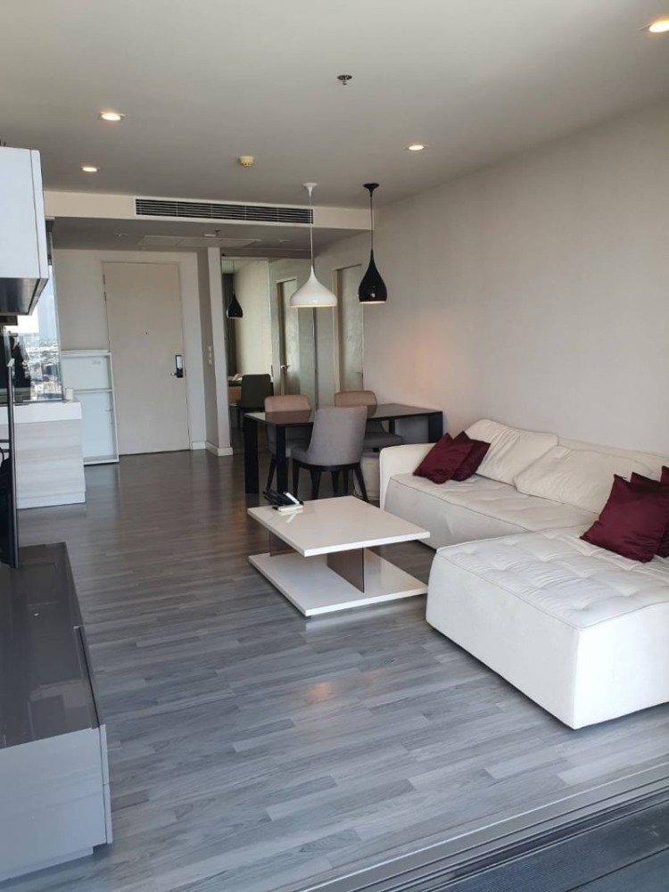 For RentCondoWongwianyai, Charoennakor : FOR The Room BTS Wongwianyai (วิวระเบียงฝั่งรถไฟฟ้า) Unit 44/202