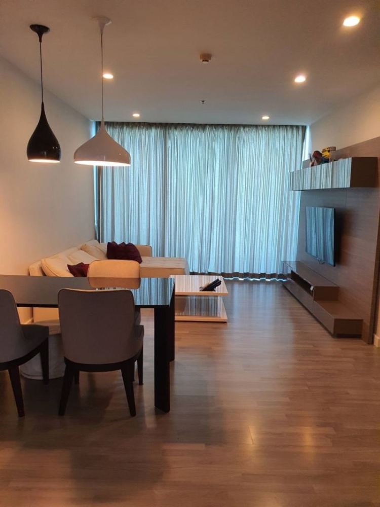 For RentCondoWongwianyai, Charoennakor : FOR The Room BTS Wongwianyai (วิวระเบียงฝั่งรถไฟฟ้า) Unit 44/202