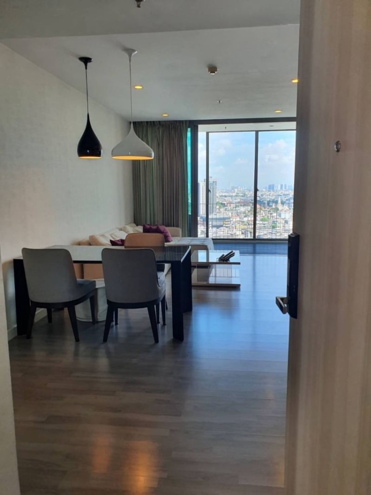 For RentCondoWongwianyai, Charoennakor : FOR The Room BTS Wongwianyai (วิวระเบียงฝั่งรถไฟฟ้า) Unit 44/202