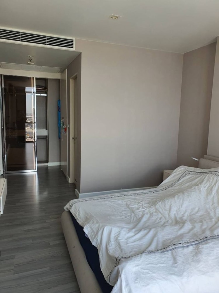 For RentCondoWongwianyai, Charoennakor : FOR The Room BTS Wongwianyai (วิวระเบียงฝั่งรถไฟฟ้า) Unit 44/202