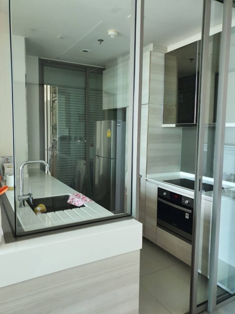 For RentCondoWongwianyai, Charoennakor : FOR The Room BTS Wongwianyai (วิวระเบียงฝั่งรถไฟฟ้า) Unit 44/202