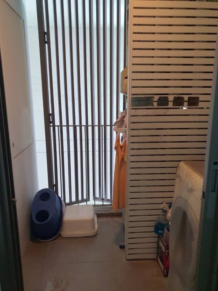 For RentCondoWongwianyai, Charoennakor : FOR The Room BTS Wongwianyai (วิวระเบียงฝั่งรถไฟฟ้า) Unit 44/202