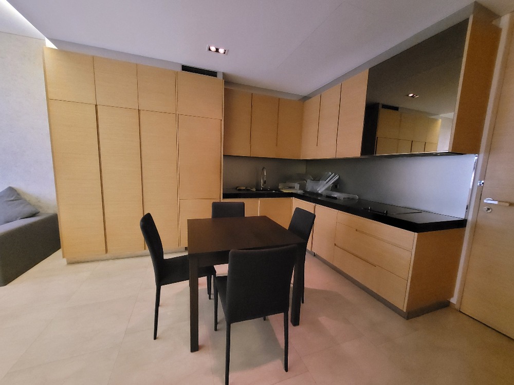 For RentCondoSilom, Saladaeng, Bangrak : Good and cheap price Saladaeng Residence For Rent, 1 Bedroom 1 Bathroom,