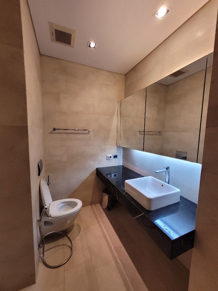 For RentCondoSilom, Saladaeng, Bangrak : Good and cheap price Saladaeng Residence For Rent, 1 Bedroom 1 Bathroom,