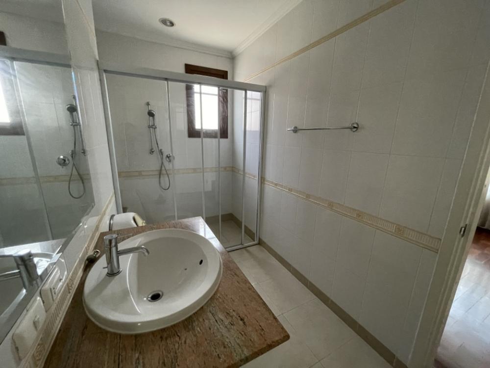 For RentHousePattanakan, Srinakarin : The big house is very shady. Special rental price‼️‼️ Narasiri Phatthanakan-Srinakarin ‼️ Shady, nice to live in, the front of the house faces north, not hot.