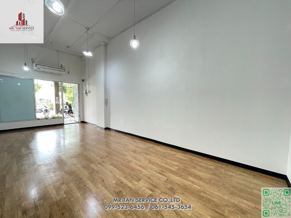 For RentCondoPattanakan, Srinakarin : Office space for rent, good location, Supalai Park Srinakarin Condo.
