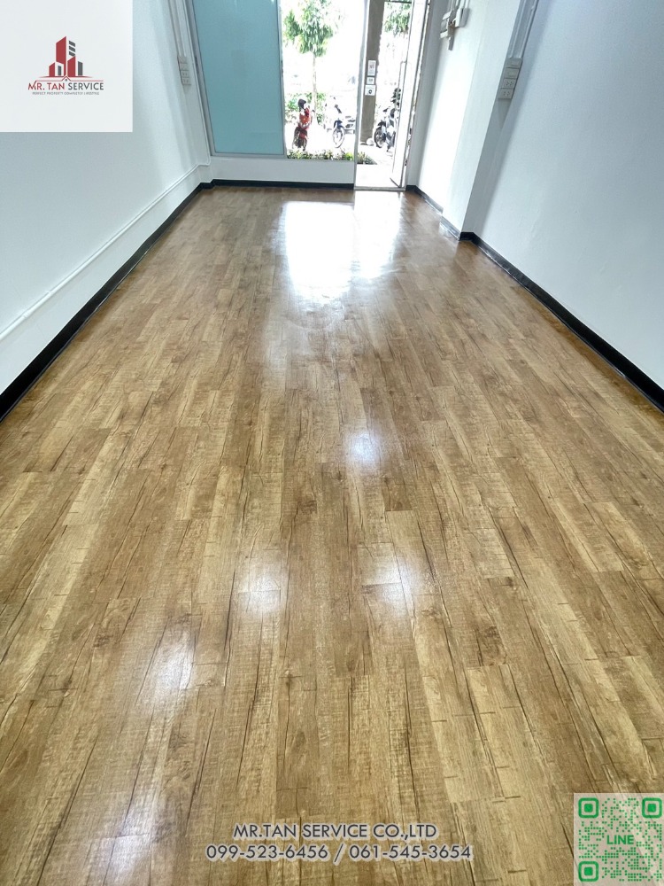 For RentCondoPattanakan, Srinakarin : Office space for rent, good location, Supalai Park Srinakarin Condo.