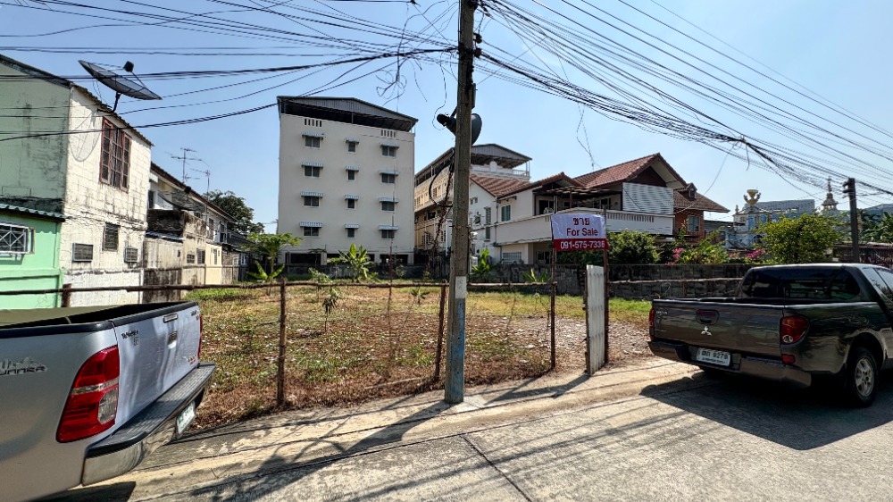 ขายที่ดินวิภาวดี ดอนเมือง หลักสี่ : ขายที่ดินสวยมาก ล้อมรั้วและถมดินแล้ว 140 ตารางวา สี่เหลื่ยมผืนผ้า ดอนเมือง ถนนสรงประภา ซอยสรณคมน์ 20 แยก 8