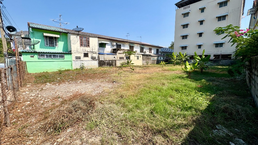 ขายที่ดินวิภาวดี ดอนเมือง หลักสี่ : ขายที่ดินสวยมาก ล้อมรั้วและถมดินแล้ว 140 ตารางวา สี่เหลื่ยมผืนผ้า ดอนเมือง ถนนสรงประภา ซอยสรณคมน์ 20 แยก 8