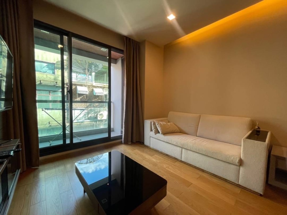 ให้เช่าคอนโดสาทร นราธิวาส : for rent The Address sathorn 56sqm super deal !! 🧡