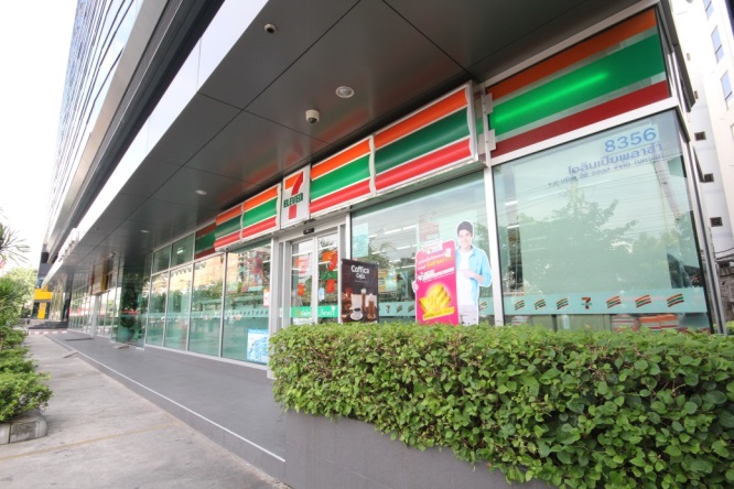 For RentOfficeRatchadapisek, Huaikwang, Suttisan : Office space rental Olympia Thai Plaza Located next to the MRT, Ratchadaphisek Station, 2nd floor, area 58 sq.m., rental 45,240 baht/month
