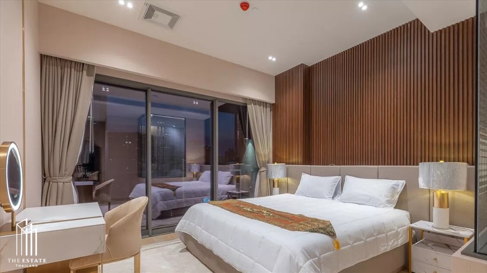 ขายคอนโดสุขุมวิท อโศก ทองหล่อ : Condo for SALE *** The Strand Thonglor ที่สุดของใช้ชีวิตสมบูรณ์แบบ Super Luxury Condo แห่งแรกในย่านทองหล่อ ตกแต่งหรูหรา พร้อมอยู่@25 MB