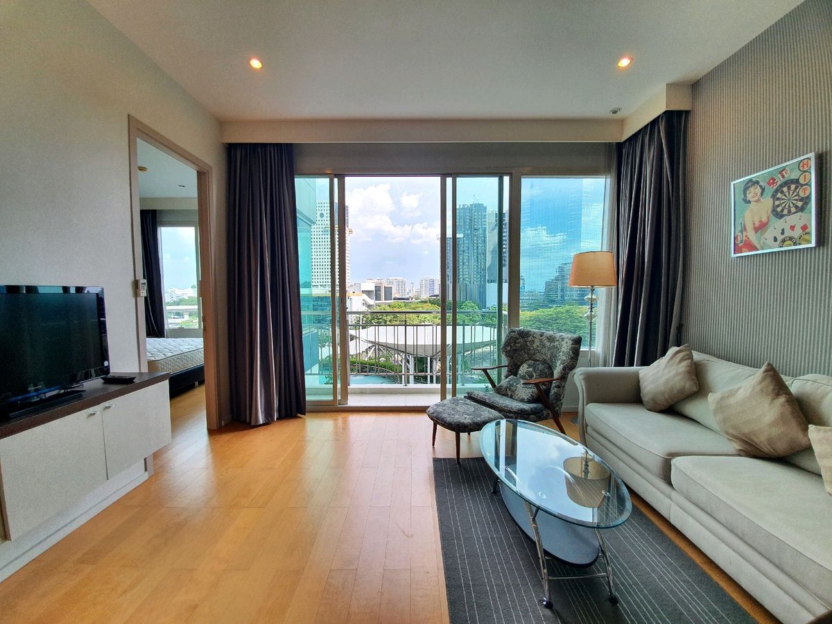 ให้เช่าคอนโดเกษตรศาสตร์ รัชโยธิน : Experience Comfort and Style in This 1-Bedroom Condo with a Peaceful Pool View on a Low Floor at Wind Ratchayothin