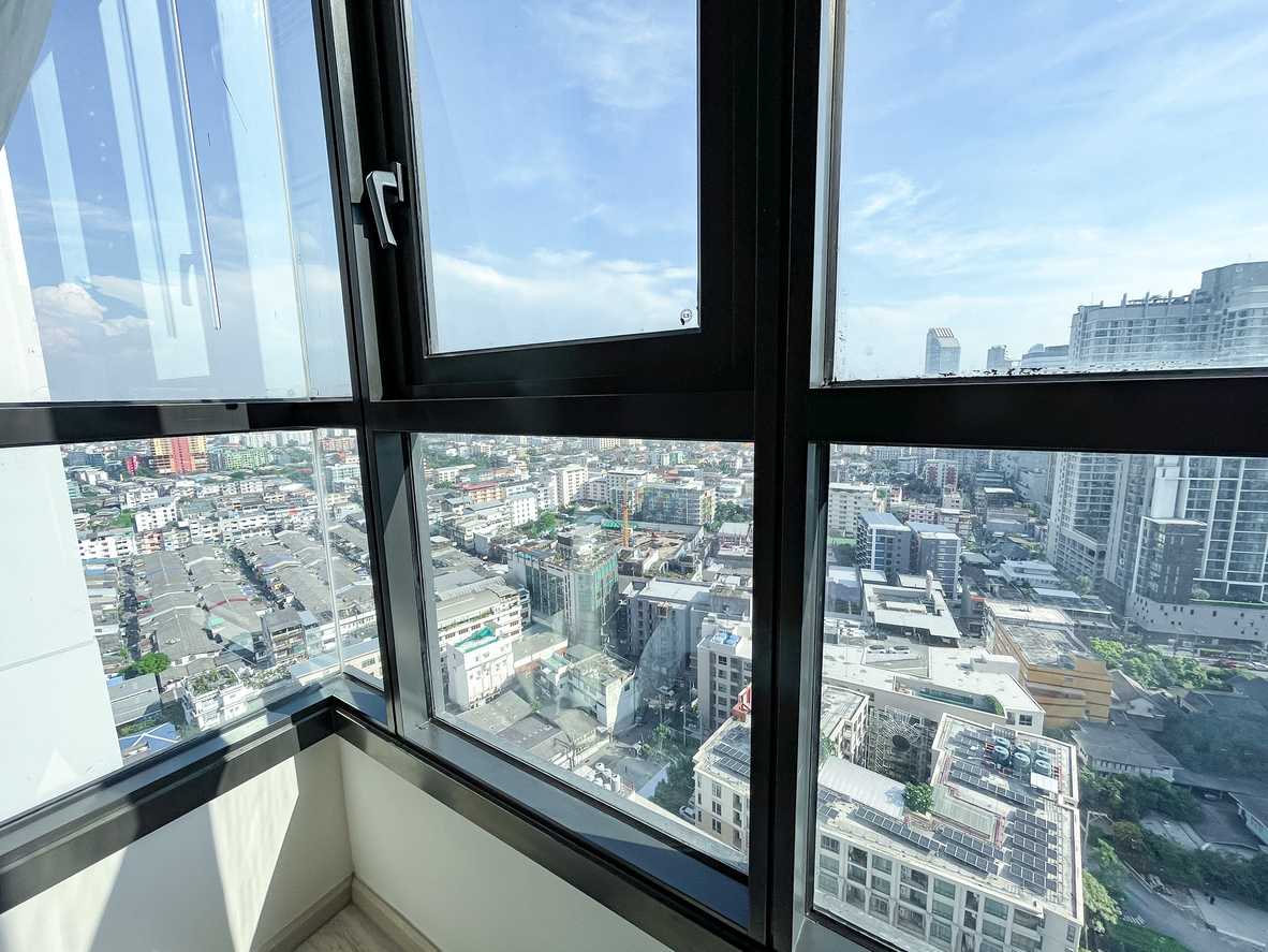 For RentCondoRatchadapisek, Huaikwang, Suttisan : 🔥Urgent for rent🔥 XT Huai Khwang, 1 bedroom, fully furnished, walk-in closet, near MRT Huai Khwang ❗