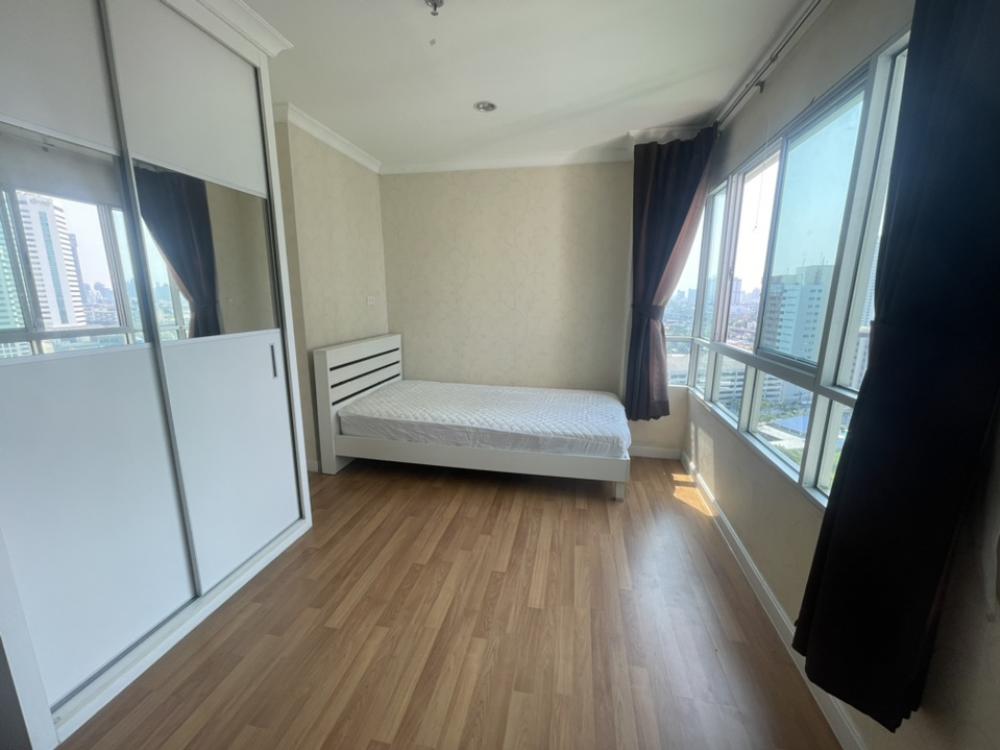 ให้เช่าคอนโดพระราม 9 เพชรบุรีตัดใหม่ RCA : ให้เช่า คอนโด ลุมพินี เพลส พระราม 9-รัชดา LUMPINI PLACE พระราม 9 – รัชดา  ใกล้รถไฟฟ้า MRT พระราม 9 ใกล้แยกอสมท. ตึก C ชั้น 17ห้องขนาด 70 ตรม.2 ห้องนอน 2 ห้องน้ำ ห้องรับแขก ห้องครัวห้องครัวตกแต่งใหม่ เครื่องใช้ไฟฟ้า ตู้เย็นทีวีเตียงพร้อมที่นอนเครื่องซักผ้า