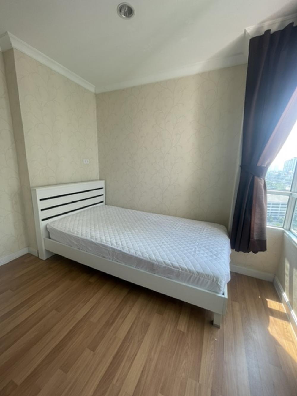 ให้เช่าคอนโดพระราม 9 เพชรบุรีตัดใหม่ RCA : ให้เช่า คอนโด ลุมพินี เพลส พระราม 9-รัชดา LUMPINI PLACE พระราม 9 – รัชดา  ใกล้รถไฟฟ้า MRT พระราม 9 ใกล้แยกอสมท. ตึก C ชั้น 17ห้องขนาด 70 ตรม.2 ห้องนอน 2 ห้องน้ำ ห้องรับแขก ห้องครัวห้องครัวตกแต่งใหม่ เครื่องใช้ไฟฟ้า ตู้เย็นทีวีเตียงพร้อมที่นอนเครื่องซักผ้า