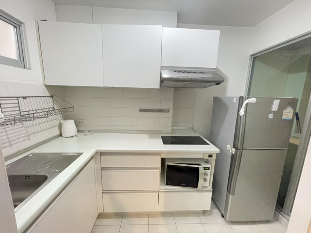 ให้เช่าคอนโดพระราม 9 เพชรบุรีตัดใหม่ RCA : ให้เช่า คอนโด ลุมพินี เพลส พระราม 9-รัชดา LUMPINI PLACE พระราม 9 – รัชดา  ใกล้รถไฟฟ้า MRT พระราม 9 ใกล้แยกอสมท. ตึก C ชั้น 17ห้องขนาด 70 ตรม.2 ห้องนอน 2 ห้องน้ำ ห้องรับแขก ห้องครัวห้องครัวตกแต่งใหม่ เครื่องใช้ไฟฟ้า ตู้เย็นทีวีเตียงพร้อมที่นอนเครื่องซักผ้า