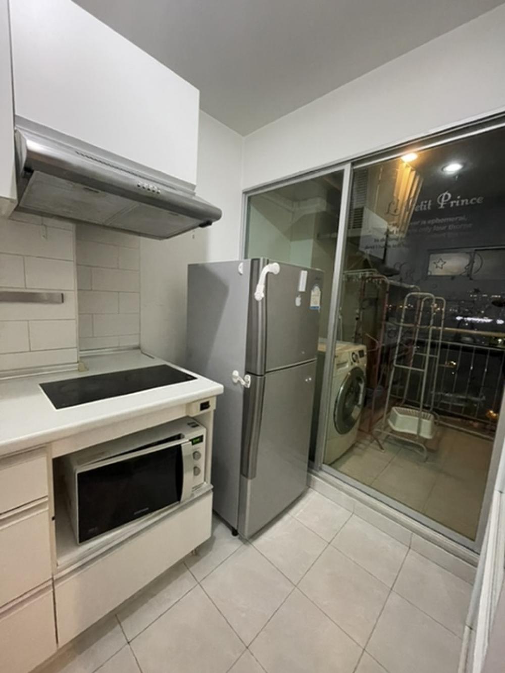 ให้เช่าคอนโดพระราม 9 เพชรบุรีตัดใหม่ RCA : ให้เช่า คอนโด ลุมพินี เพลส พระราม 9-รัชดา LUMPINI PLACE พระราม 9 – รัชดา  ใกล้รถไฟฟ้า MRT พระราม 9 ใกล้แยกอสมท. ตึก C ชั้น 17ห้องขนาด 70 ตรม.2 ห้องนอน 2 ห้องน้ำ ห้องรับแขก ห้องครัวห้องครัวตกแต่งใหม่ เครื่องใช้ไฟฟ้า ตู้เย็นทีวีเตียงพร้อมที่นอนเครื่องซักผ้า