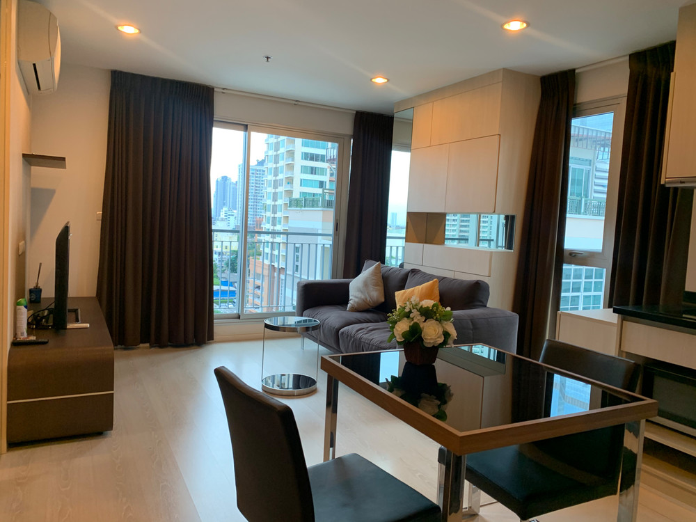 For RentCondoSathorn, Narathiwat : for rent Rhythm Sathorn naratiwas 2 bed special deal !!