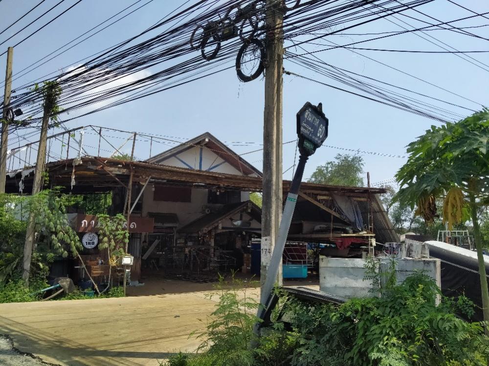 ขายที่ดินลาดกระบัง สุวรรณภูมิ : ขายที่ดินลาดกระบัง ใกล้แยกหนองจอก- สุวินทวงศ์ ขนาด 236 ตร.ว. ถนนคอนกรีต สาธารณูปโภคครบ