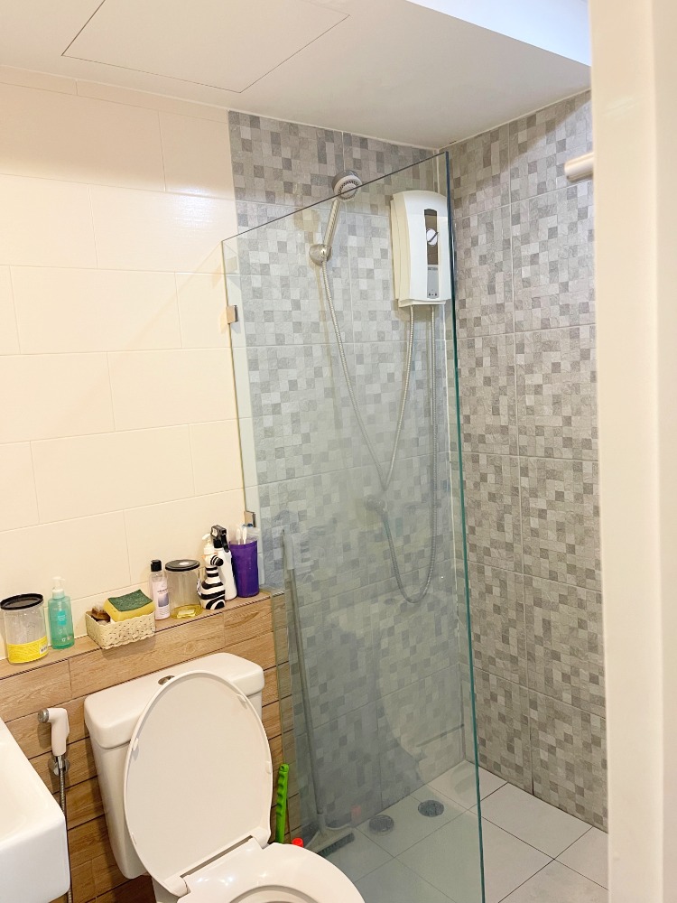 ขายคอนโดลาดพร้าว เซ็นทรัลลาดพร้าว : ขาย คอนโด The Maple รัชดา-ลาดพร้าว 1 ห้องนอน 32 ตรม. ชั้นบนสุด เดินทางสะดวกมาก ใกล้ทั้ง MRT รัชดา และ MRT ลาดพร้าว