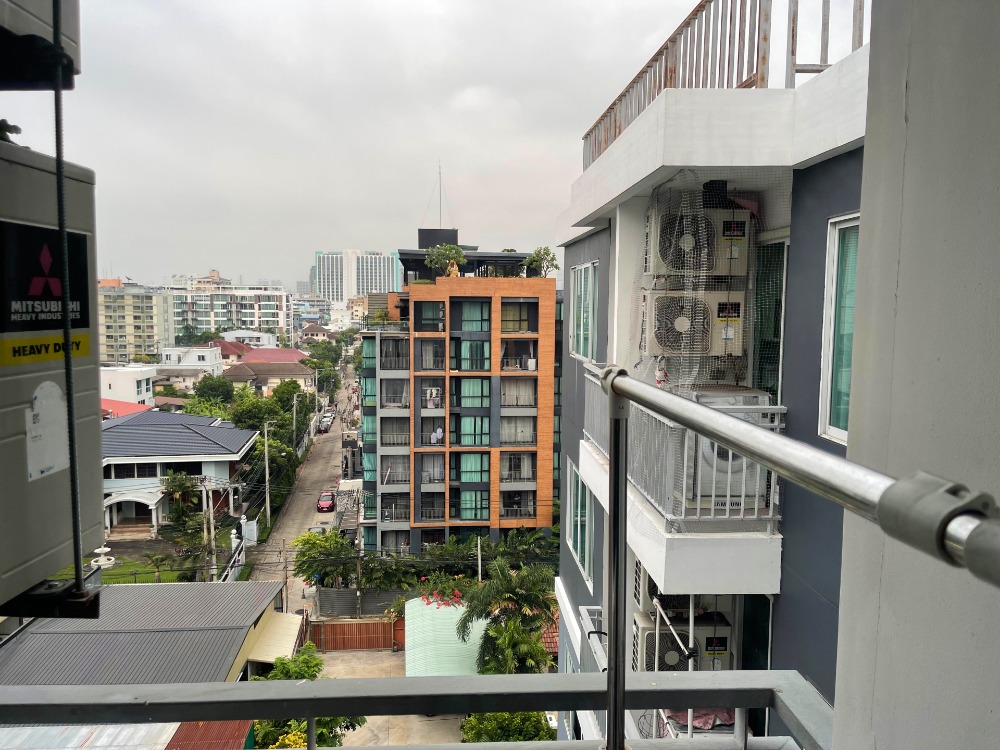 ขายคอนโดลาดพร้าว เซ็นทรัลลาดพร้าว : ขาย คอนโด The Maple รัชดา-ลาดพร้าว 1 ห้องนอน 32 ตรม. ชั้นบนสุด เดินทางสะดวกมาก ใกล้ทั้ง MRT รัชดา และ MRT ลาดพร้าว