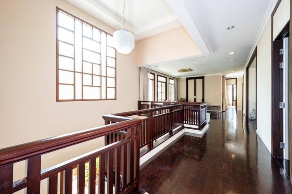 For RentHousePattanakan, Srinakarin : 5bedroom single house for rent and sale