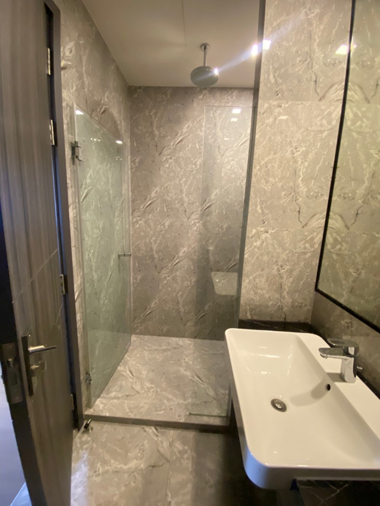 ให้เช่าคอนโดสุขุมวิท อโศก ทองหล่อ : FOR RENT ** Ashton Asoke ห้องสวย ราคาดีมาก @30,500/month call 096-2615656