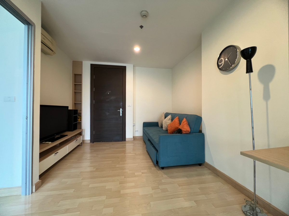 For RentCondoRatchadapisek, Huaikwang, Suttisan : 🌳 Condo for rent, Ratchada, attached to MRT 45 sqm. 1 bedroom, beautiful room. Interested in making an appointment to see the room at 0993529495 
 
