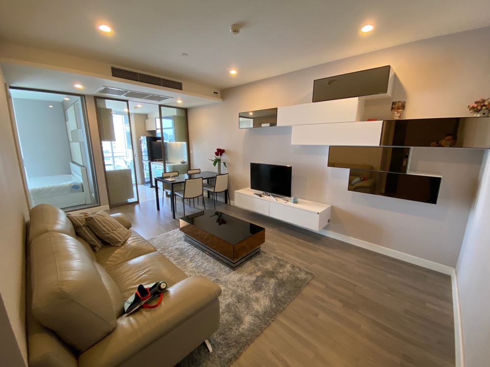 For RentCondoSathorn, Narathiwat : for rent The room pun road 1 bed nice room !! ❤️