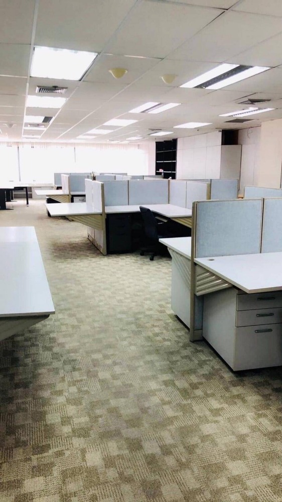 For RentOfficeSukhumvit, Asoke, Thonglor : Office space for rent  Ocean Tower 2, near BTS, Asoke, 33, area of ​​210 sq.m., rental 130,000 baht per month*