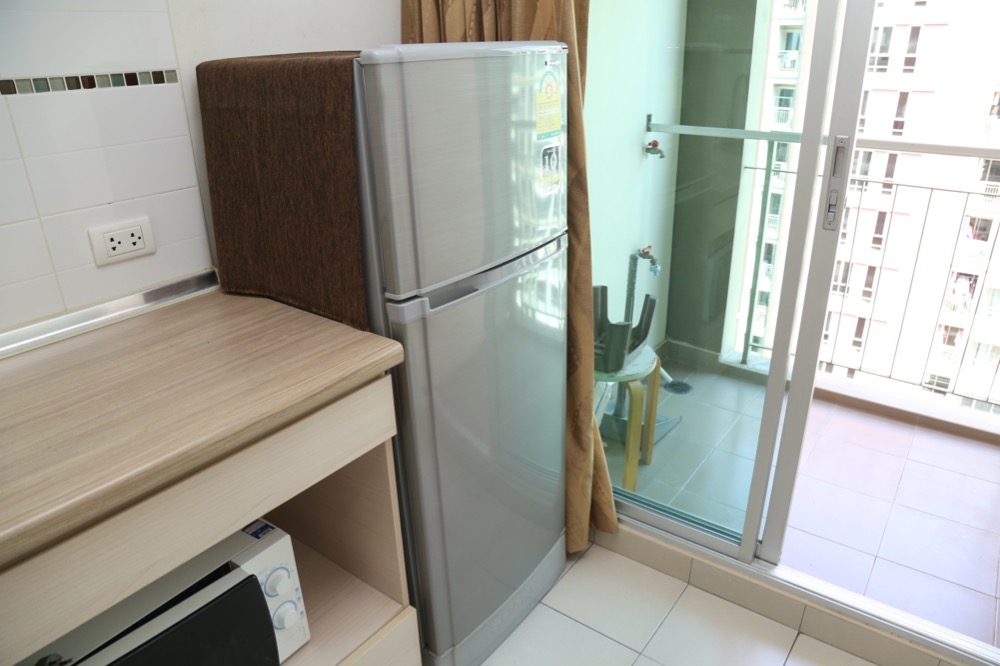 ให้เช่าคอนโดพระราม 3 สาธุประดิษฐ์ : - ให้เช่า - 2 ห้องนอน (combined) 2 ที่จอดรถ 53 ตรม ห้องสวยพร้อมอยู่ / ลุมพินีพาร์คริเวอร์ไซด์ พระราม 3