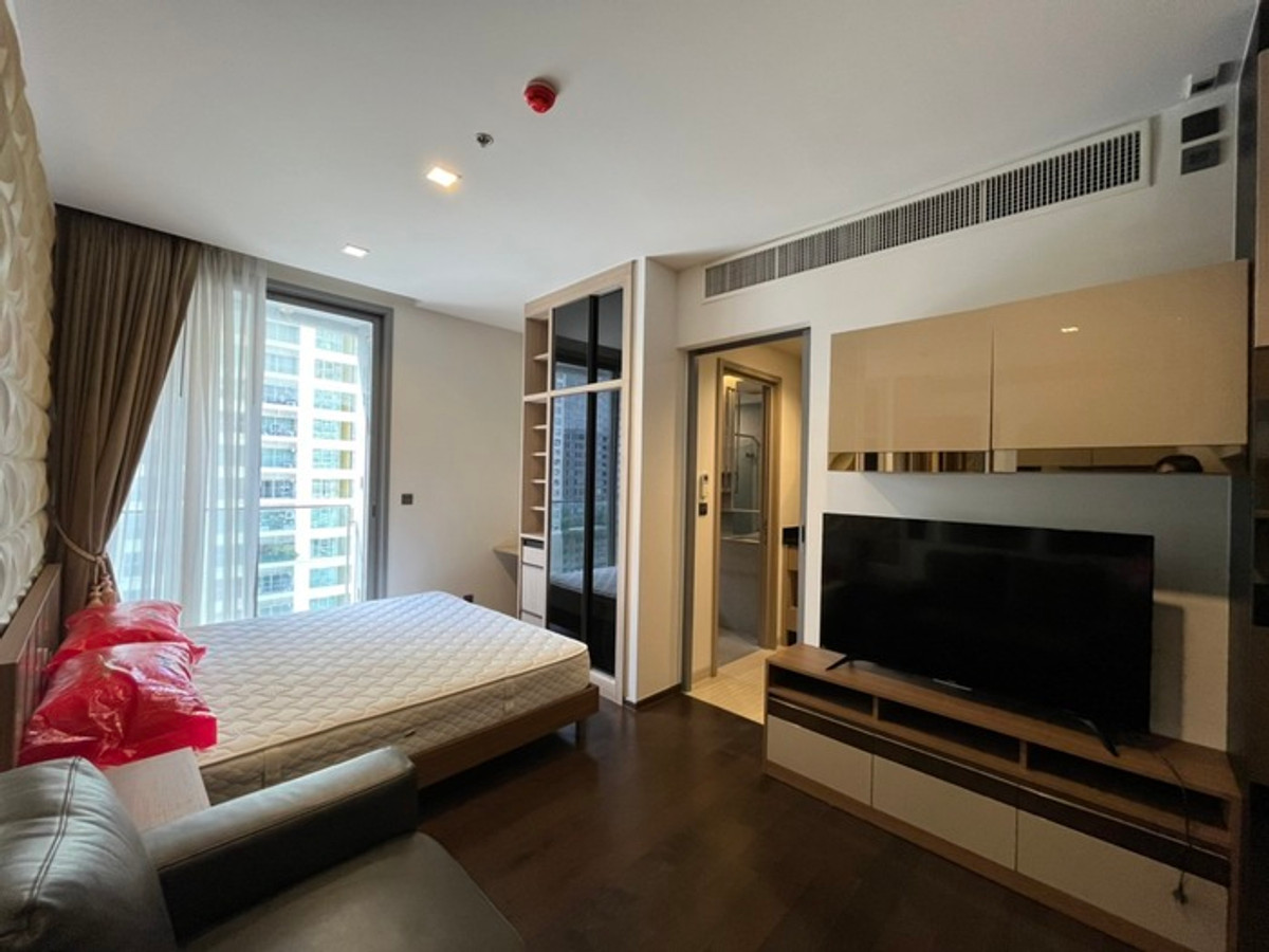 For SaleCondoRatchathewi,Phayathai : 📢📢For Rent/Sell Condo The Line Ratchathewi, luxury condo in the heart of the city, convenient transportation, near BTS Station, 28 sq.m., new room, beautiful built-in furniture + complete electrical appliances Urgent!! Only 19000 (loss of 6.25 million bah