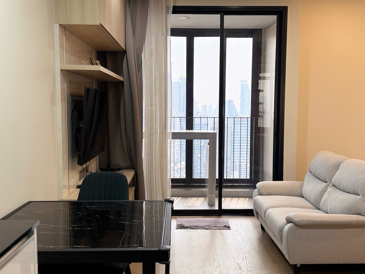 ให้เช่าคอนโดสยาม จุฬา สามย่าน : 1Bed 1Bath 34Sqm. High Floor  26K contact3Years   Ready to move in