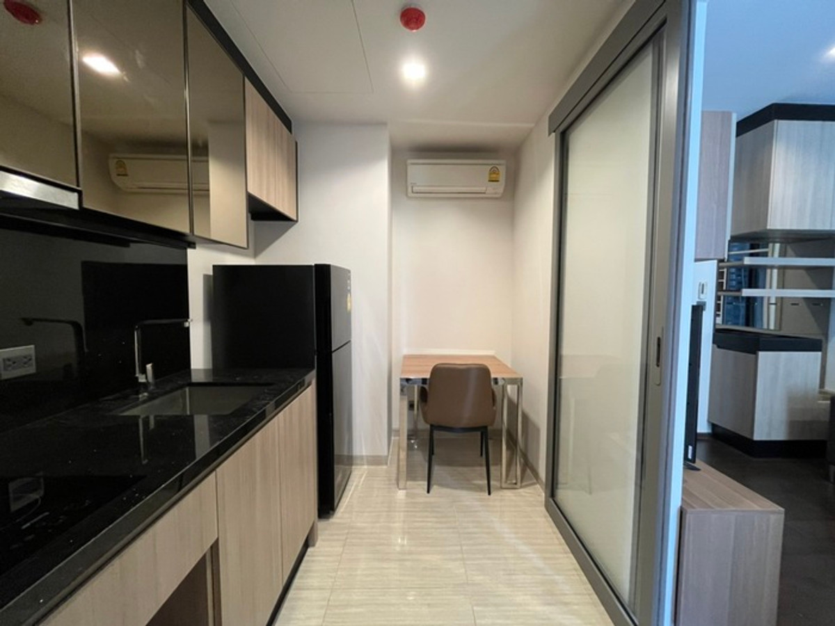 For SaleCondoRatchathewi,Phayathai : 📢📢For Rent/Sell Condo The Line Ratchathewi, luxury condo in the heart of the city, convenient transportation, near BTS Station, 28 sq.m., new room, beautiful built-in furniture + complete electrical appliances Urgent!! Only 19000 (loss of 6.25 million bah