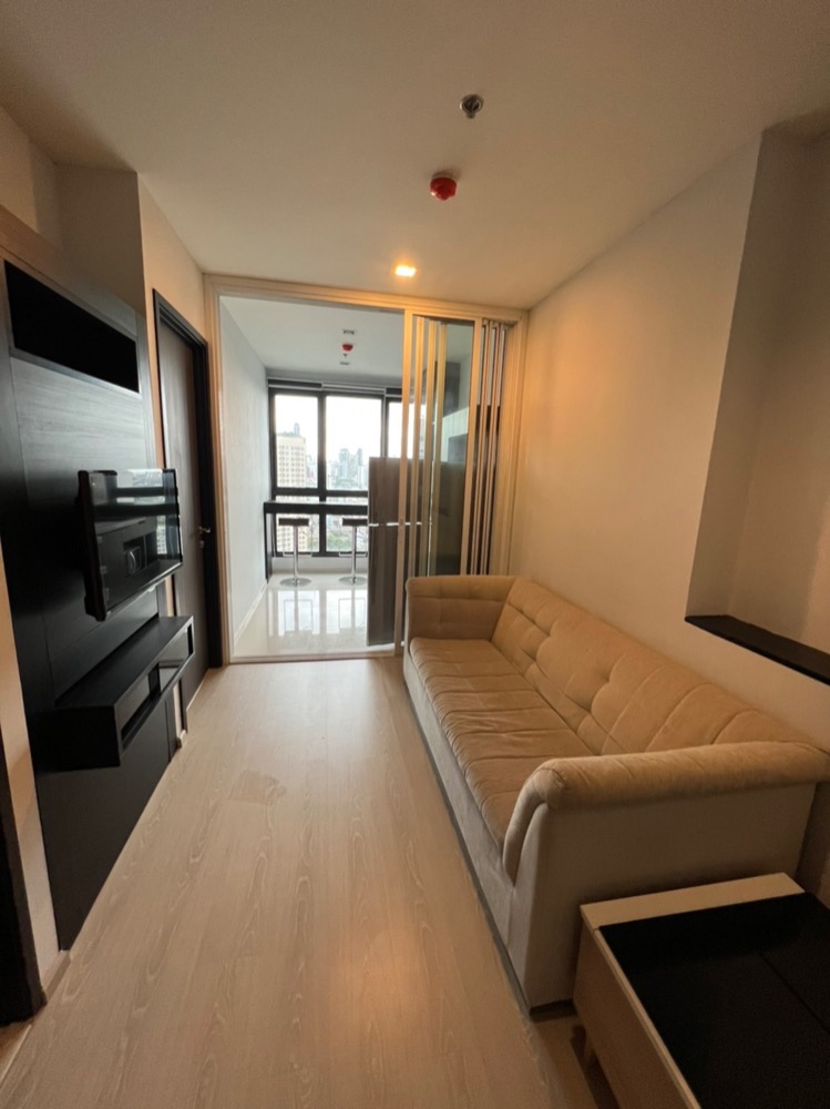 ให้เช่าคอนโดอ่อนนุช อุดมสุข : for rent Rhythm 44/1 1 bed super deal !! ❤️