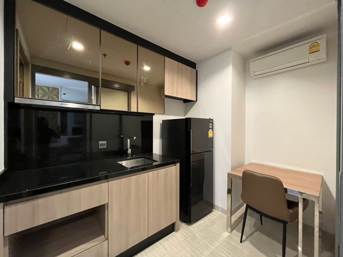 For SaleCondoRatchathewi,Phayathai : 📢📢For Rent/Sell Condo The Line Ratchathewi, luxury condo in the heart of the city, convenient transportation, near BTS Station, 28 sq.m., new room, beautiful built-in furniture + complete electrical appliances Urgent!! Only 19000 (loss of 6.25 million bah