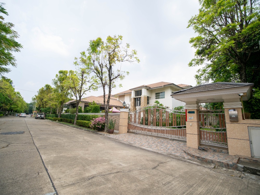 For SaleHouseEakachai, Bang Bon : Special price!! Single House Nusasiri Sathorn-Wongwaen, Kanlapaphruek Road, 235.7 sq wa, wide extension, good feng shui, excellent location, opposite the clubhouse.